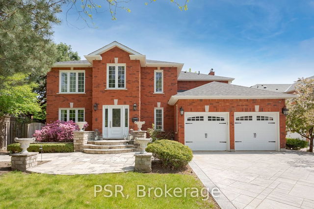 1815 Delderfield Crescent