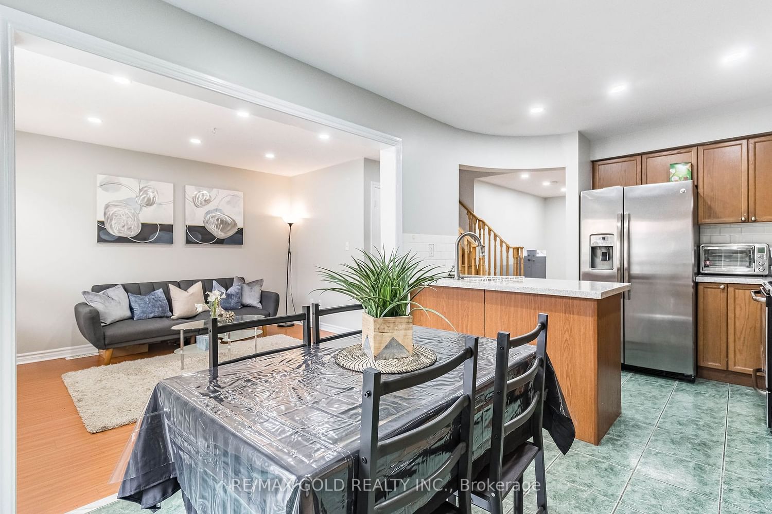 Listing Image 15