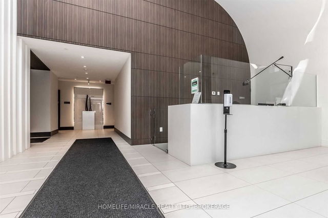 1203 - 10 De Boers Drive