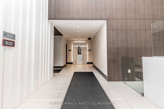 1203 - 10 De Boers Drive
