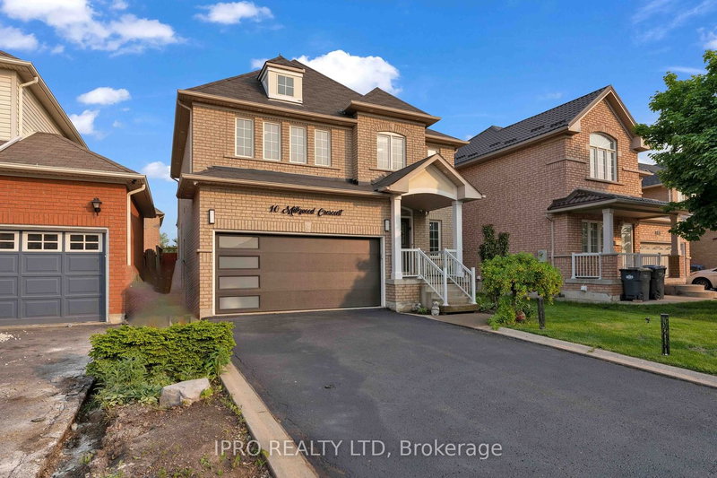 10 Milkweed Cres, Brampton, L7A 1T8 | Image 3