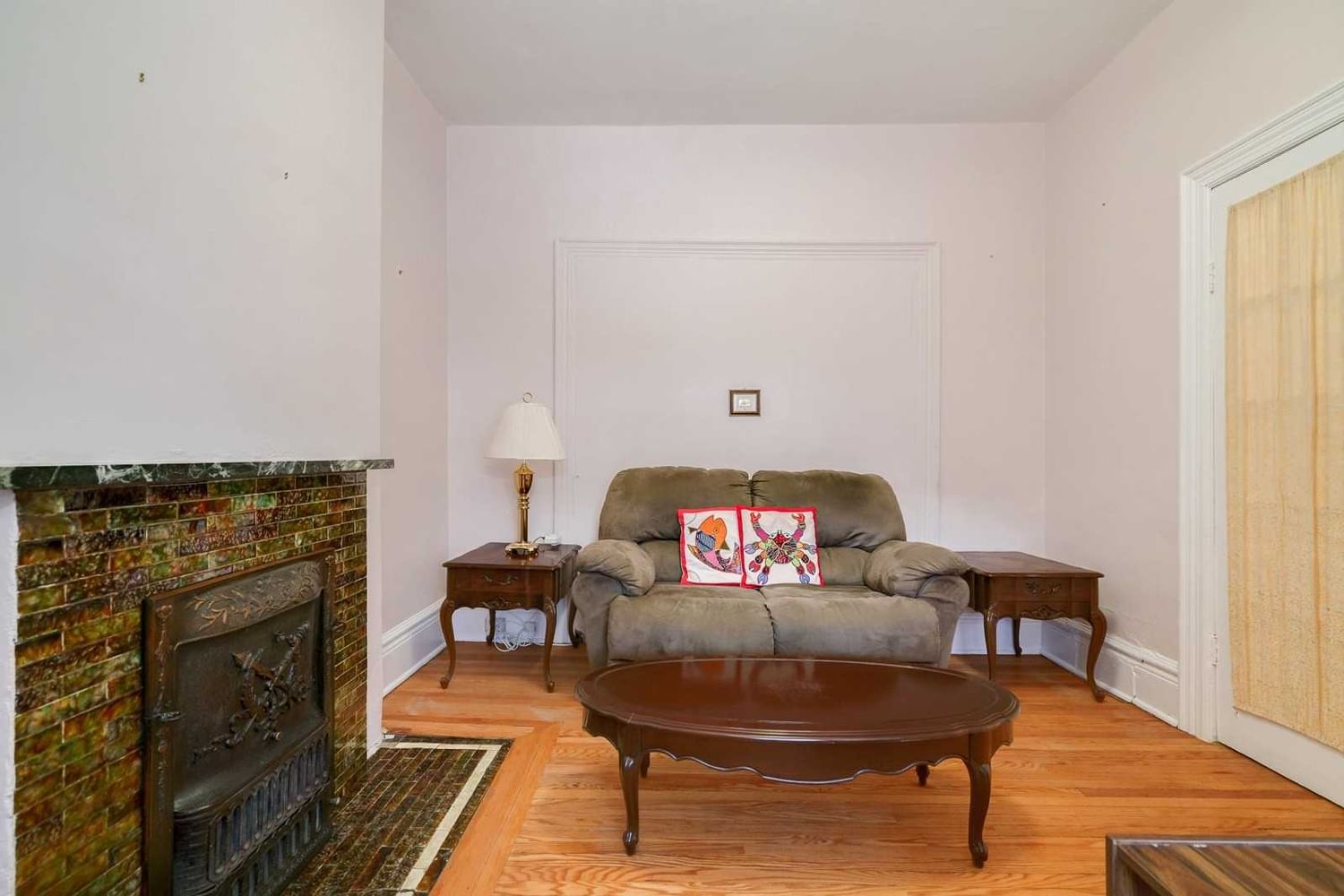 Listing Image 5