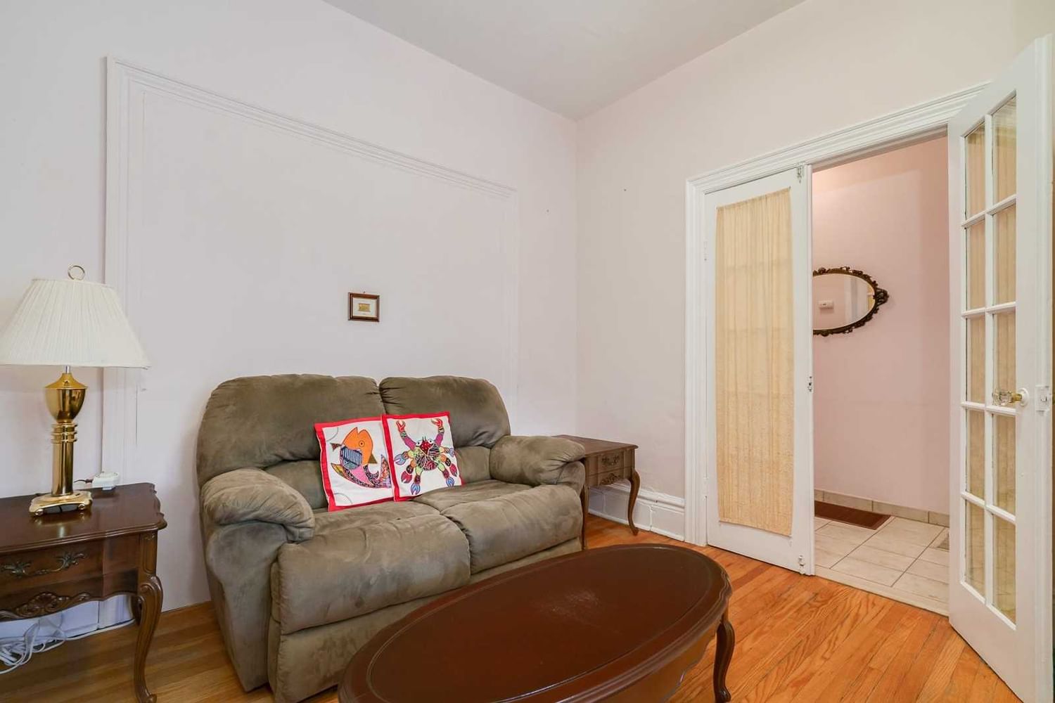 Listing Image 6