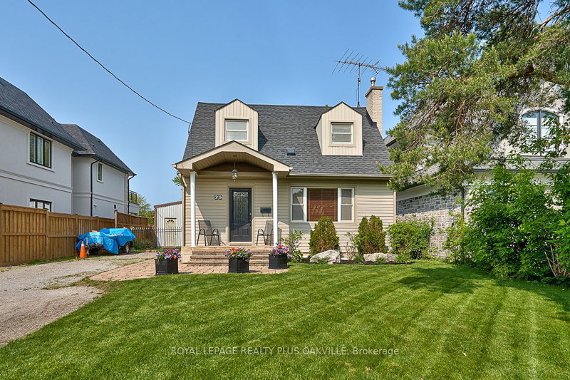 25 Earl St, Mississauga, L5M 1N6 | Image 2