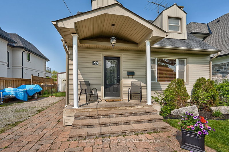 25 Earl St, Mississauga, L5M 1N6 | Image 3