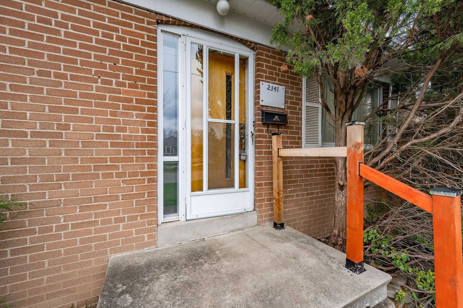 Listing Image 3