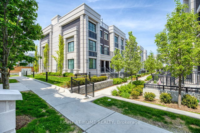703 - 665 Cricklewood Drive