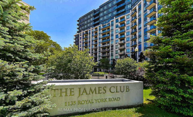 917 - 1135 Royal York Road