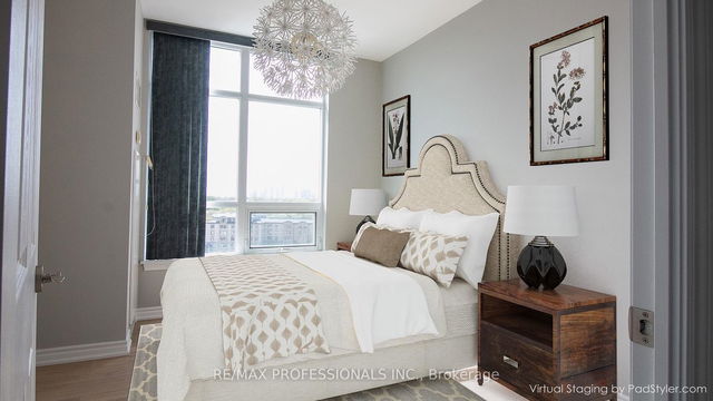917 - 1135 Royal York Road
