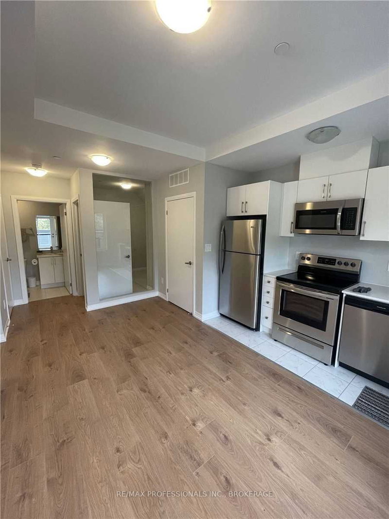 213 - 402 The East Mall N/A, Toronto, M9B 3Z9 | Image 3