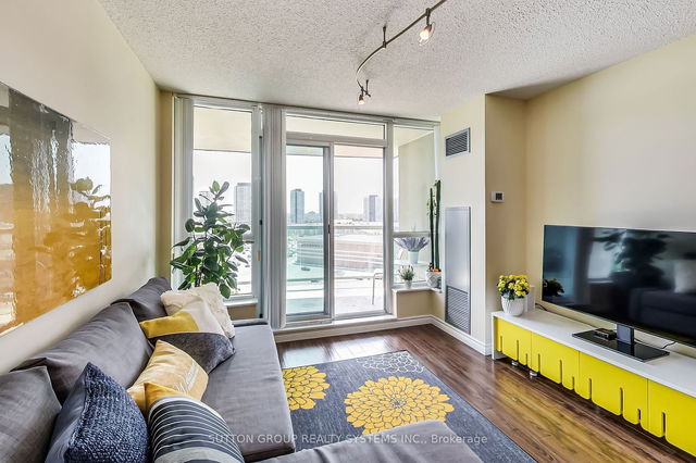 1105 - 2585 Erin Centre Boulevard