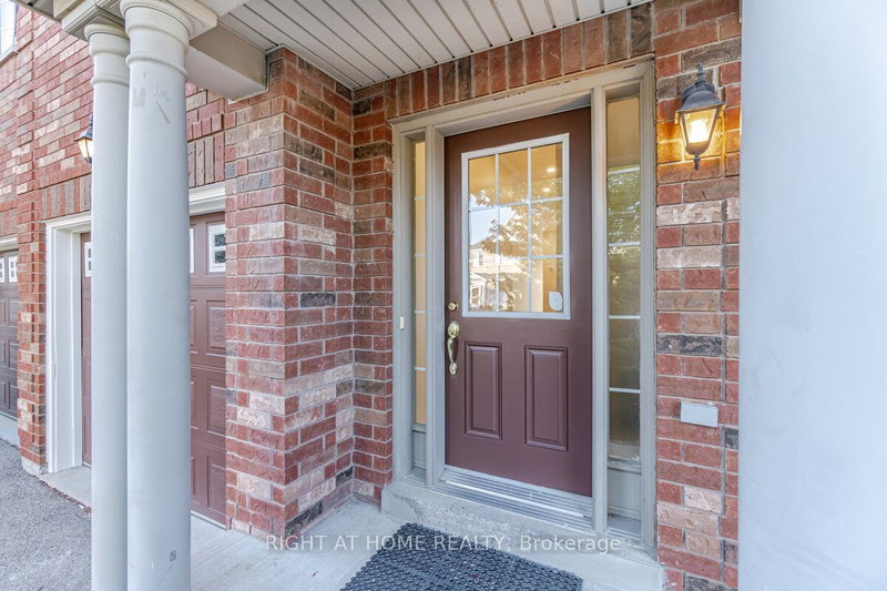 3029 Mission Hill Dr, Mississauga, L5M 0B8 | Image 3