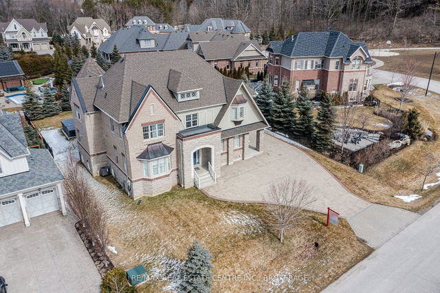 3 Ainley Trail