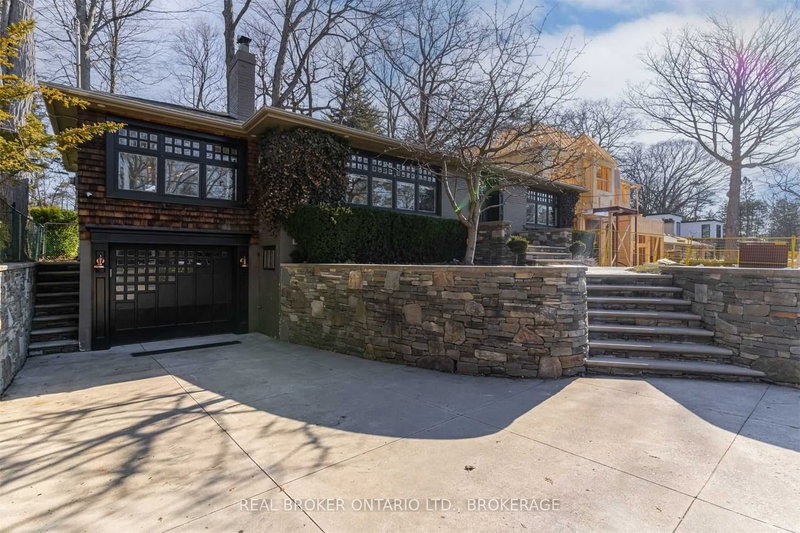 89 Holyrood Ave, Oakville, L6K 2V4 | Image 2