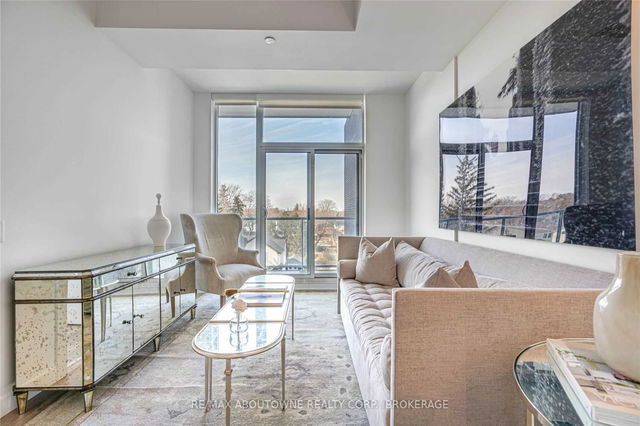 902 - 133 Bronte Road