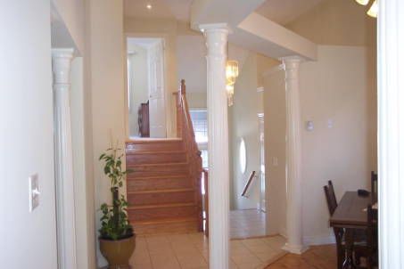 19 Terrastone Crt, Caledon, L7E2H1 | Image 2