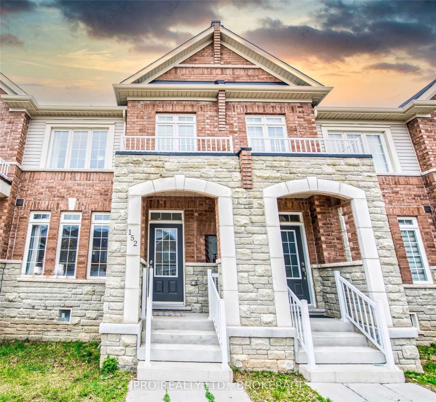 Townhouse sold at 152 Remembrance Road, Brampton, Northwest Brampton, L7A 0G1 - MLS: W6048119