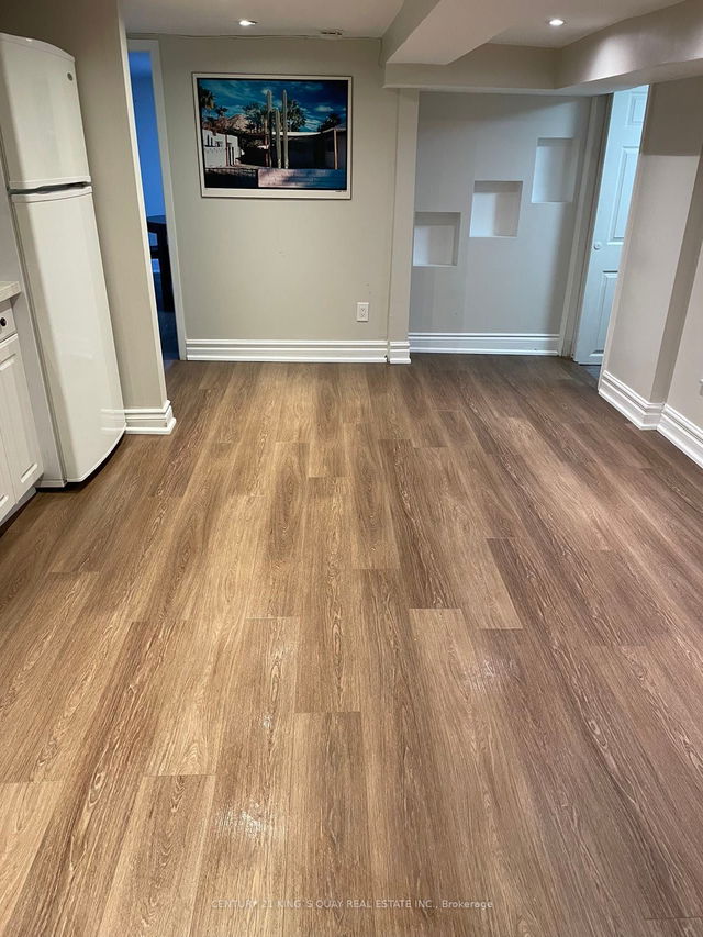 Lower - 154 Sorauren Avenue