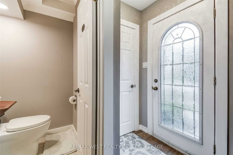 113 - 5475 Lakeshore Rd, Burlington, L7L 1E1 | Image 3