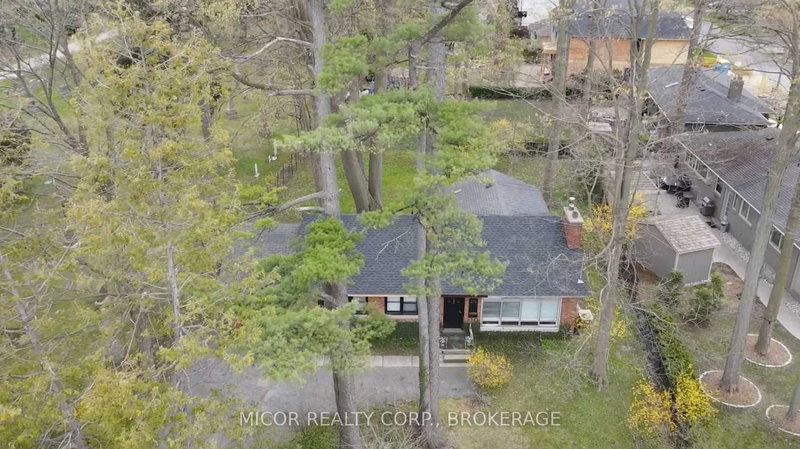 276 Lakeshore Rd W, Oakville, L6J 1J1 | Image 2