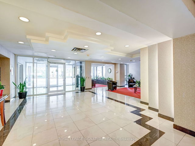 1003 - 300 Webb Drive