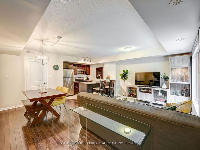 137 - 11 Foundry Avenue