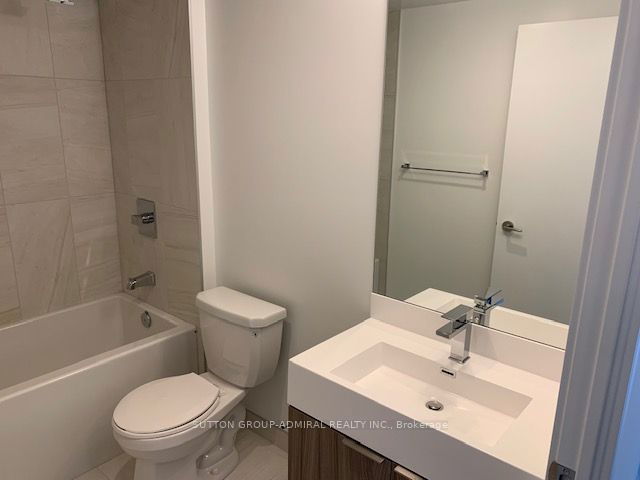 2210 - 30 Samuel Wood Way