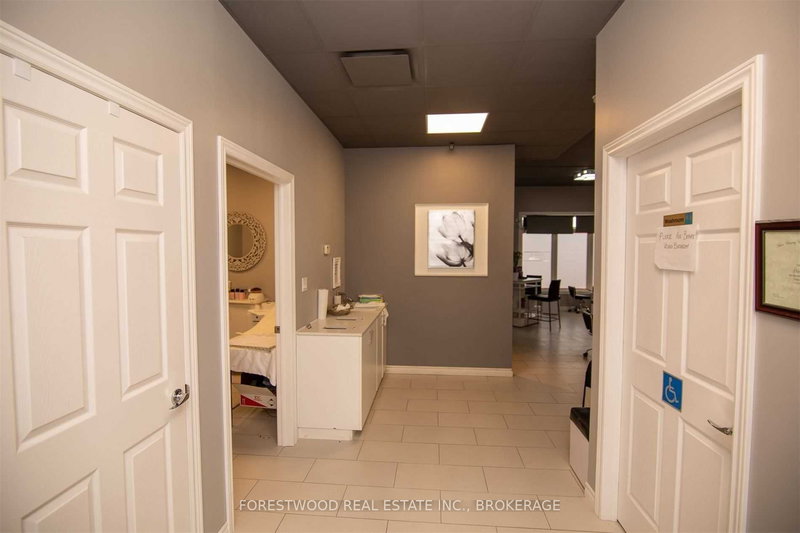 2 - 4150 Fairview St, Burlington, L7L 0G7 | Image 2