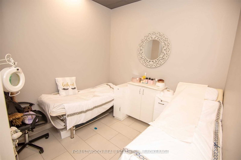 2 - 4150 Fairview St, Burlington, L7L 0G7 | Image 3