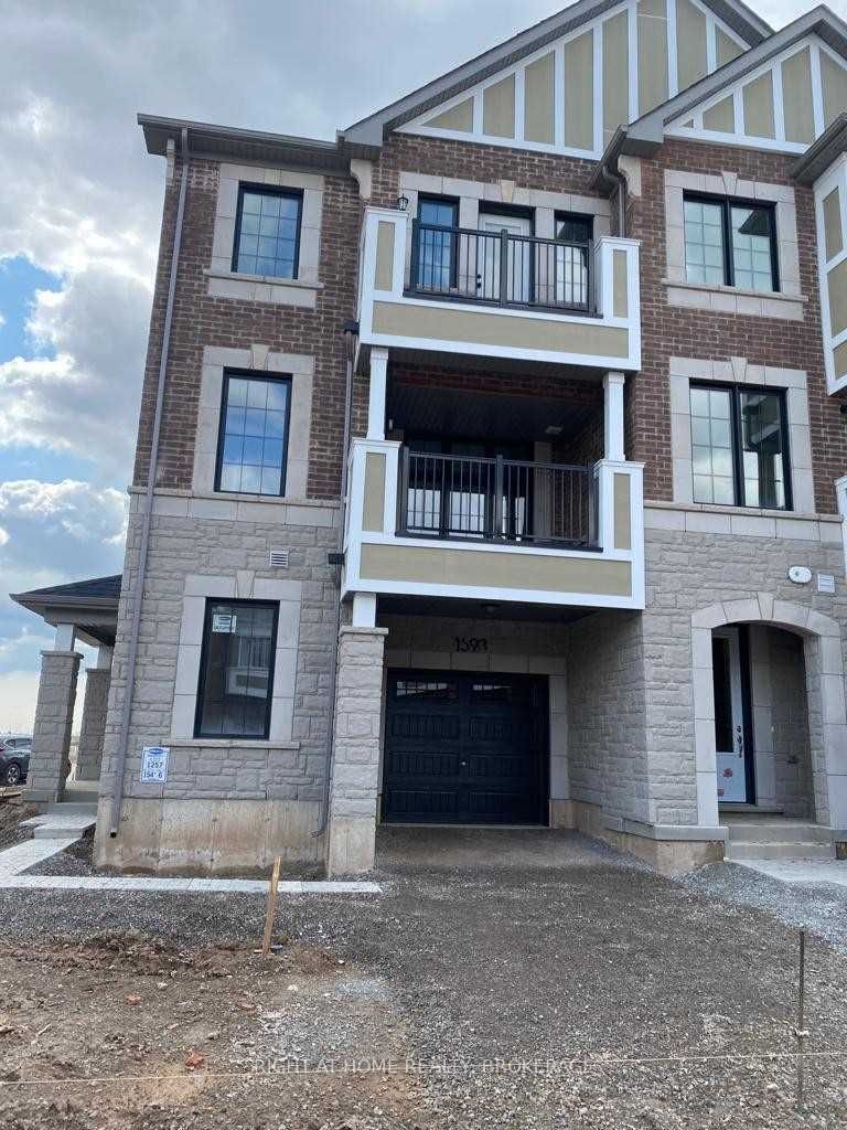 1593 Moira Cres, Milton, L9E 1X8 | Image 2