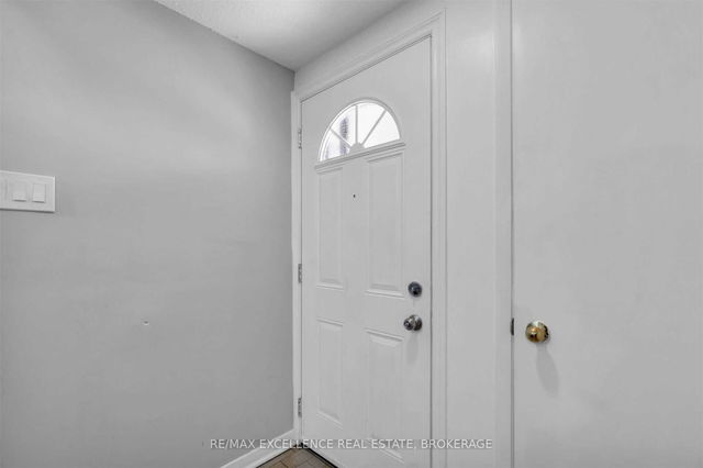 23 - 24 Reid Drive