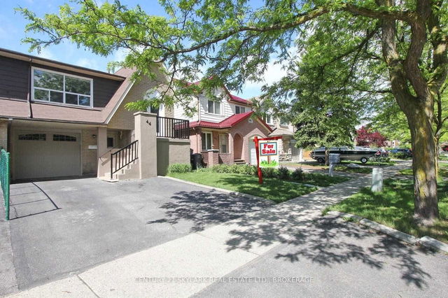 44 Foxacer Row