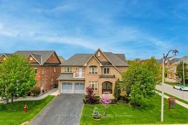 14 Honeycreek Court