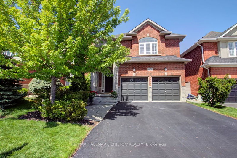 2202 Brookhaven Cres, Oakville, L6M 5B8 | Image 2