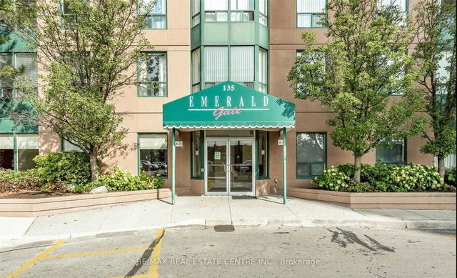 204 - 135 Hillcrest Avenue