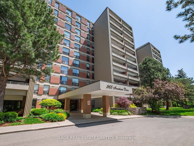 1106 - 965 Inverhouse Drive