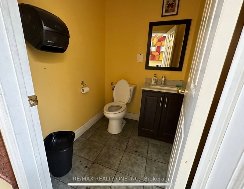 8 - 2560 Shepard Ave, Mississauga, L5A 4E1 | Image 3