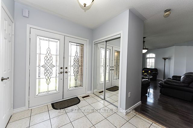 5994 Stonebriar Crescent