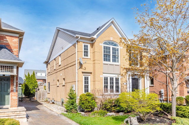 2672 Blackcombe Crescent