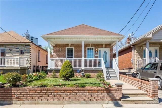 30 Corbett Avenue