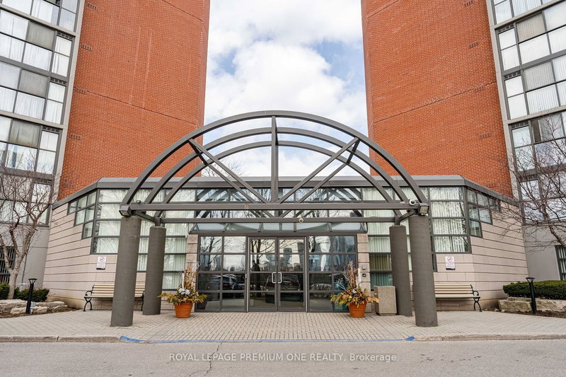 2706 - 4205 Shipp Dr, Mississauga, L4Z 2Y9 | Image 2