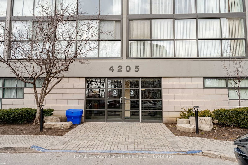 2706 - 4205 Shipp Dr, Mississauga, L4Z 2Y9 | Image 3