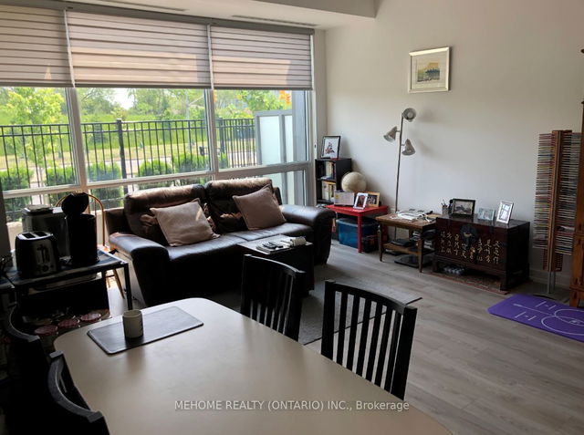 TH04 - 10 De Boers Drive