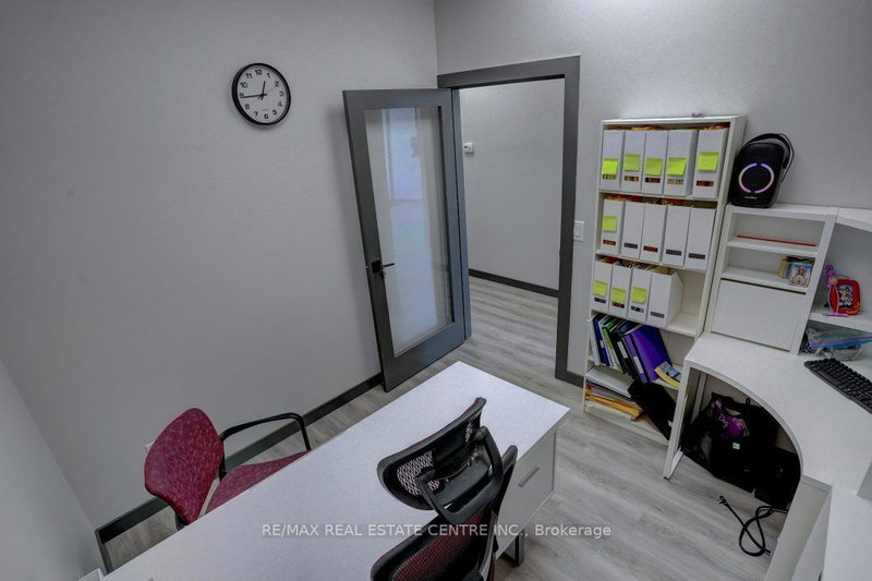 3 - 5006 South Service Rd, Burlington, L7L 5Y7 | Image 3