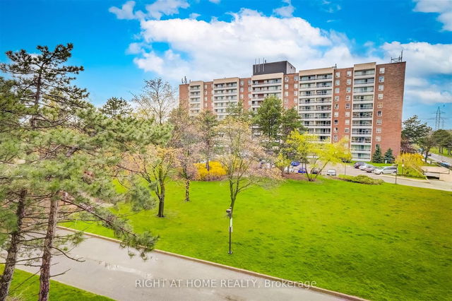 403 - 25 Four Winds Drive