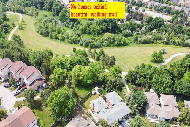 41 Manitou Crescent