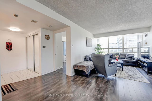 1015 - 250 Webb Drive