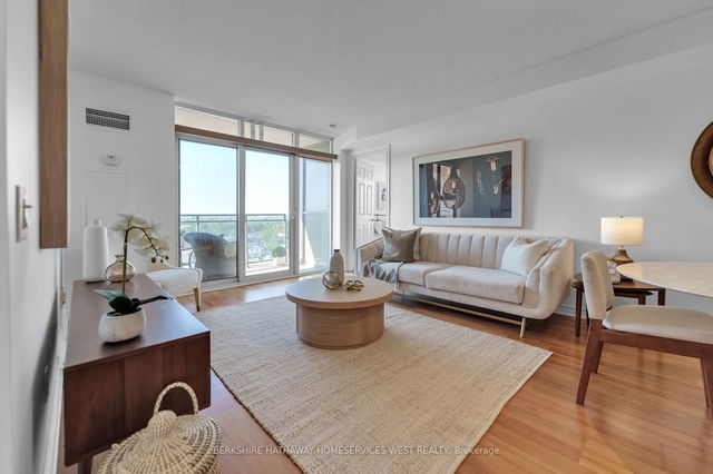 1004 - 5229 Dundas Street