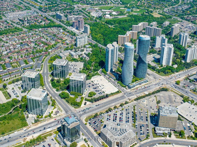 2007 - 200 Robert Speck Parkway