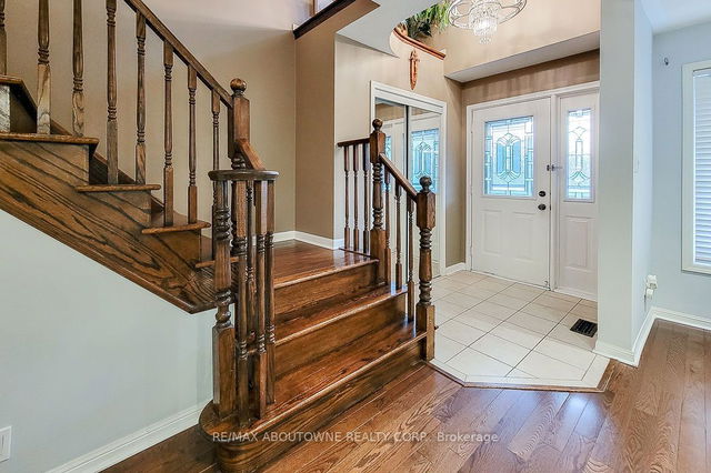 3956 Deepwood Heights